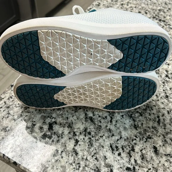 Vessi Weekend Sneaker- Waterproof - Picture 3 of 9